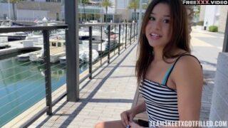 Evelyn Claire – may I put myself right into your room?